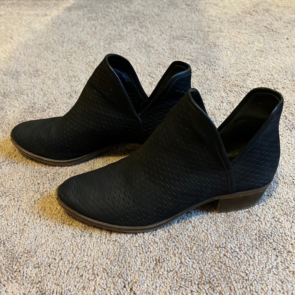 Lucky Brand Black Baley Leather Booties Size 7.5